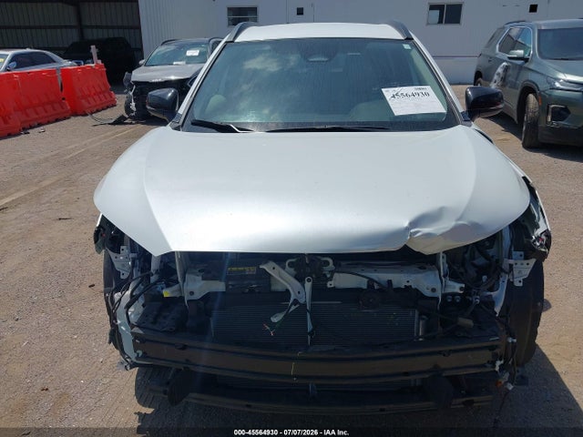 7MUCAABG4SV131030 Toyota Corolla Cross Le