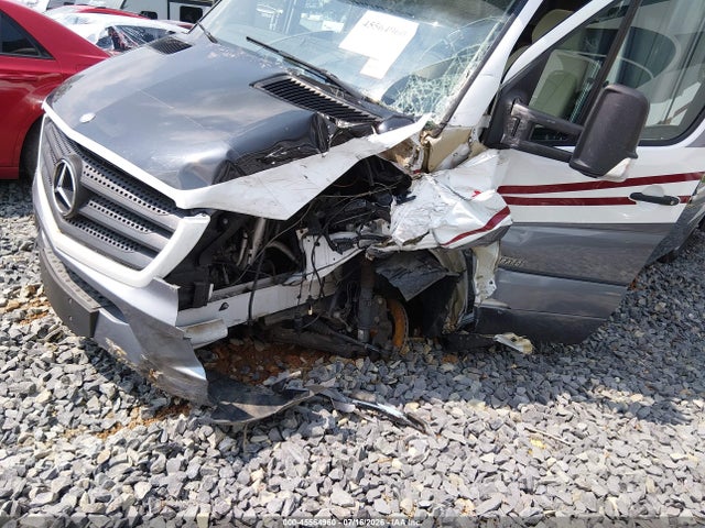 45564960 :رقم المزاد ، WDAPF4CCXF9608898 vin ، 2015 Mercedes-benz Sprinter 3500 مزاد بيع