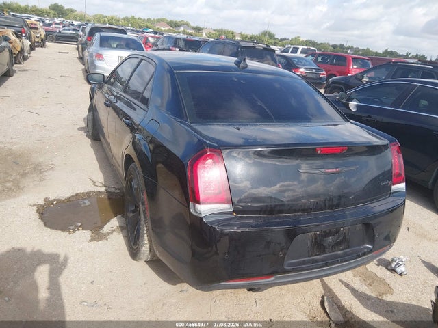 2021 Chrysler 300 300s მანქანა იყიდება აუქციონზე, vin: 2C3CCABG8MH520182, აუქციონის ნომერი: 45564977