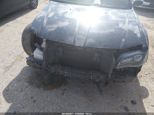2021 Chrysler 300 300s მანქანა იყიდება აუქციონზე, vin: 2C3CCABG8MH520182, აუქციონის ნომერი: 45564977