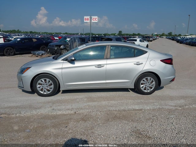 Hyundai ELANTRA SE 2019 5NPD74LF3KH491142 Image 16