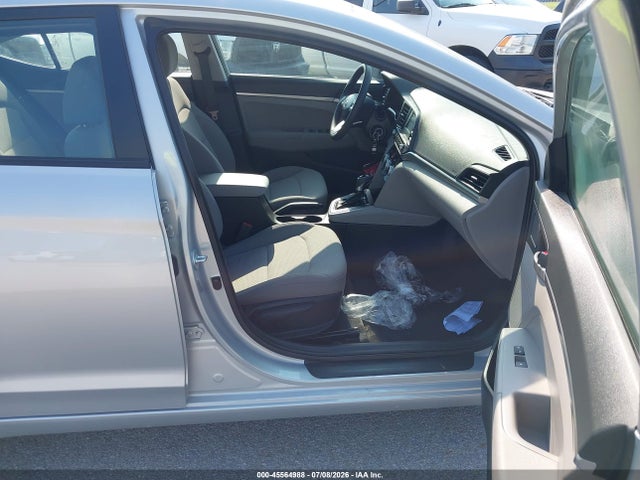 Hyundai ELANTRA SE 2019 5NPD74LF3KH491142 Image 5