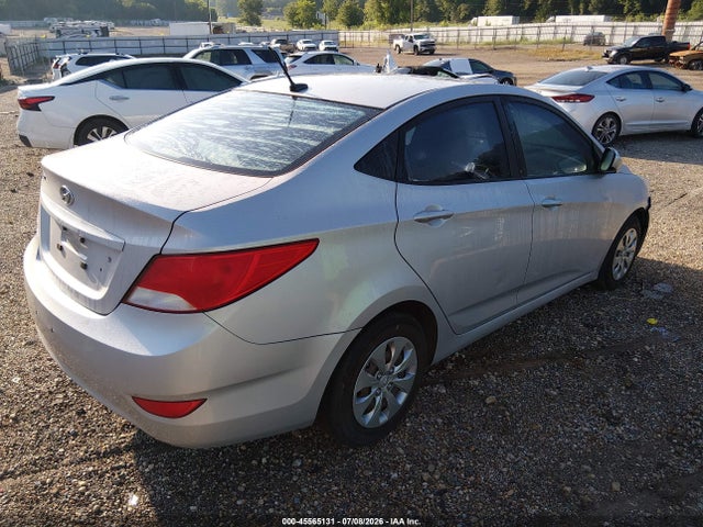 Hyundai ACCENT SE 2017 KMHCT4AE3HU306132 Image 4