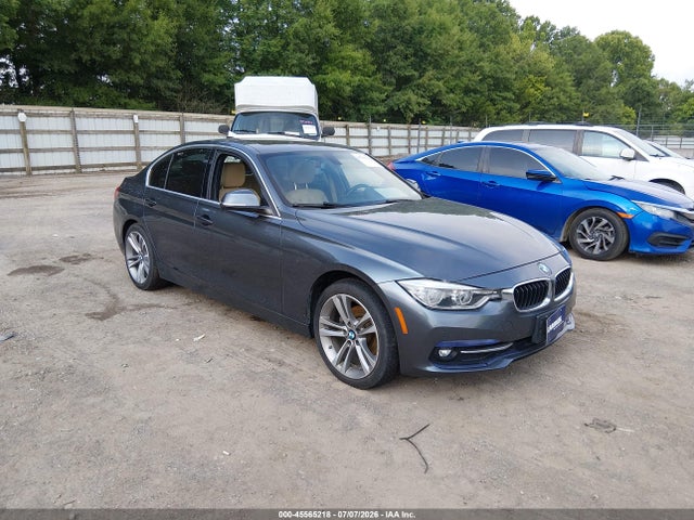 45565218 :رقم المزاد ، WBA8D9G32HNU64155 vin ، 2017 Bmw 330i Xdrive مزاد بيع