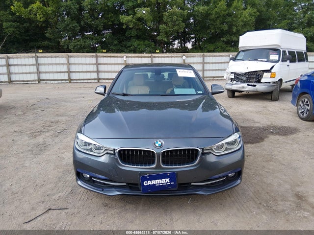45565218 :رقم المزاد ، WBA8D9G32HNU64155 vin ، 2017 Bmw 330i Xdrive مزاد بيع