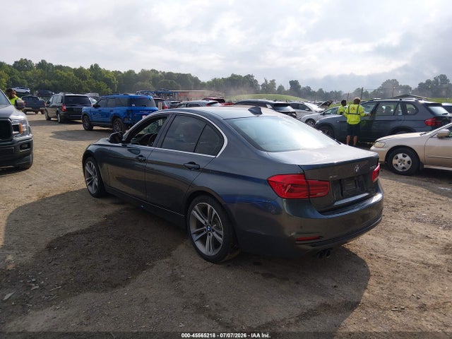 45565218 :رقم المزاد ، WBA8D9G32HNU64155 vin ، 2017 Bmw 330i Xdrive مزاد بيع