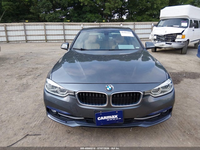 45565218 :رقم المزاد ، WBA8D9G32HNU64155 vin ، 2017 Bmw 330i Xdrive مزاد بيع