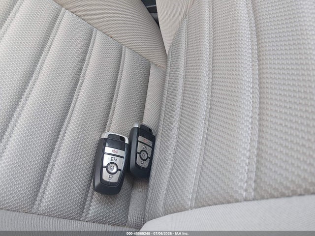 3FA6P0UU8JR279126 Ford Fusion Hybrid S