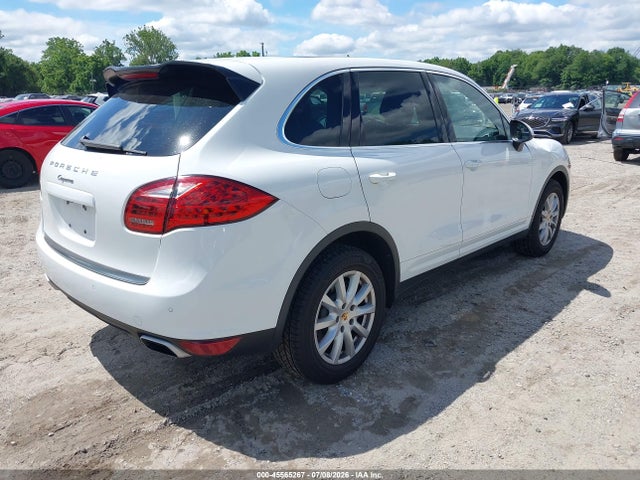 45565267 :رقم المزاد ، WP1AA2A2XELA01349 vin ، 2014 Porsche Cayenne مزاد بيع