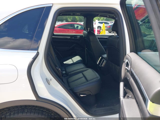 45565267 :رقم المزاد ، WP1AA2A2XELA01349 vin ، 2014 Porsche Cayenne مزاد بيع