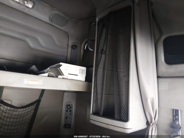 Продажа на аукционе авто 2011 Freightliner Conventional Columbia, vin: 1FUJA6DR4BDAS5245, номер лота: 45565307