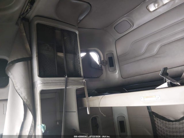 Продажа на аукционе авто 2011 Freightliner Conventional Columbia, vin: 1FUJA6DR4BDAS5245, номер лота: 45565307