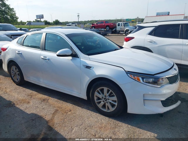 Продажа на аукционе авто 2017 Kia Optima Lx, vin: 5XXGT4L30HG140028, номер лота: 45565317