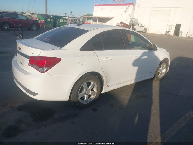 1G1PC5SBXE7438887 Chevrolet Cruze 1lt Auto