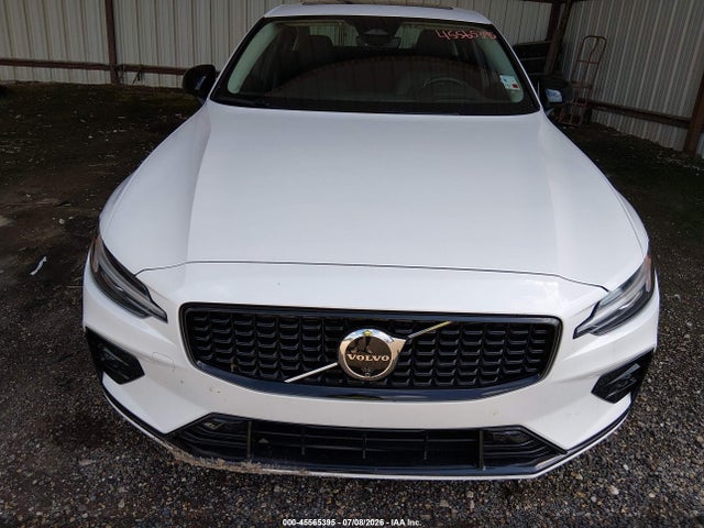 45565395 :رقم المزاد ، 7JRL12TM8RG308141 vin ، 2024 Volvo S60 B5 Ultimate Dark Theme مزاد بيع