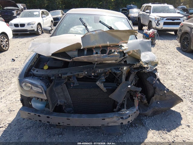 45565423 :رقم المزاد ، 2C3CCABG3KH533435 vin ، 2019 Chrysler 300 300s مزاد بيع