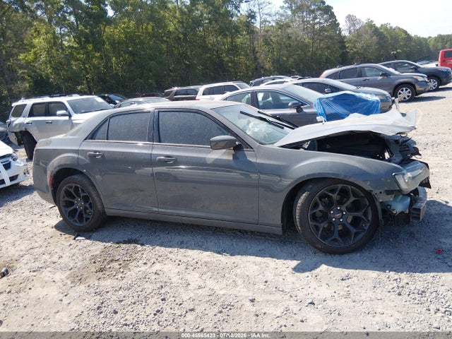 45565423 :رقم المزاد ، 2C3CCABG3KH533435 vin ، 2019 Chrysler 300 300s مزاد بيع