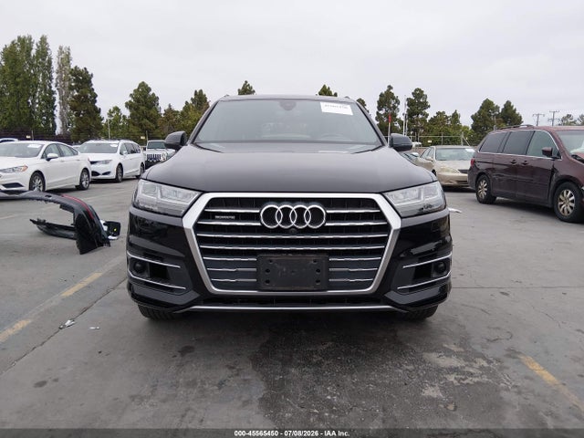 Audi Q7 3.0t Premium 2018 WA1VAAF70JD019312 Image 13