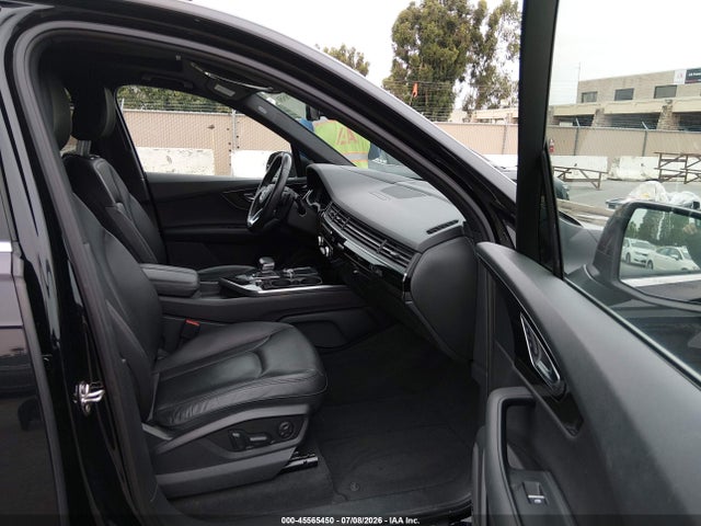 Audi Q7 3.0t Premium 2018 WA1VAAF70JD019312 Image 5