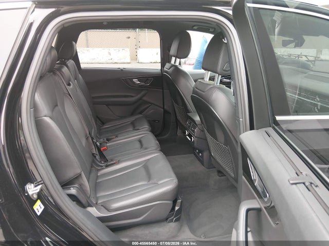 Audi Q7 3.0t Premium 2018 WA1VAAF70JD019312 Image 8