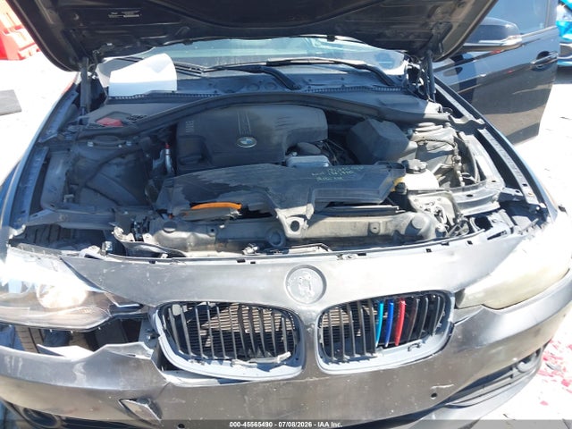 45565490 :رقم المزاد ، WBA3B1C57EP679054 vin ، 2014 Bmw 320i مزاد بيع