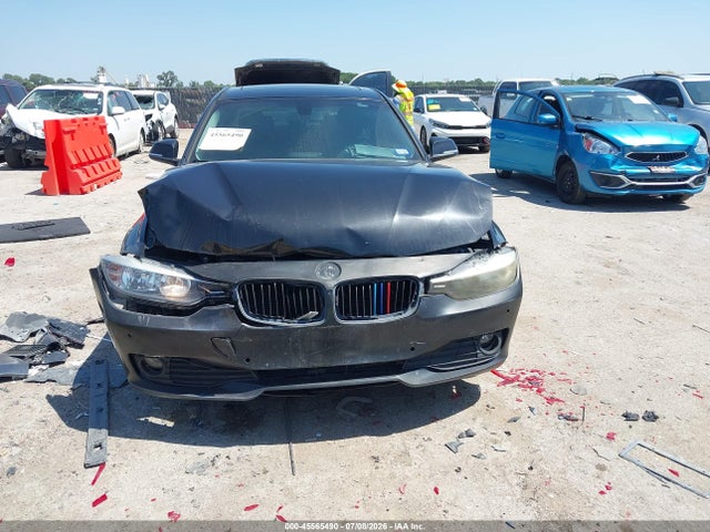 45565490 :رقم المزاد ، WBA3B1C57EP679054 vin ، 2014 Bmw 320i مزاد بيع
