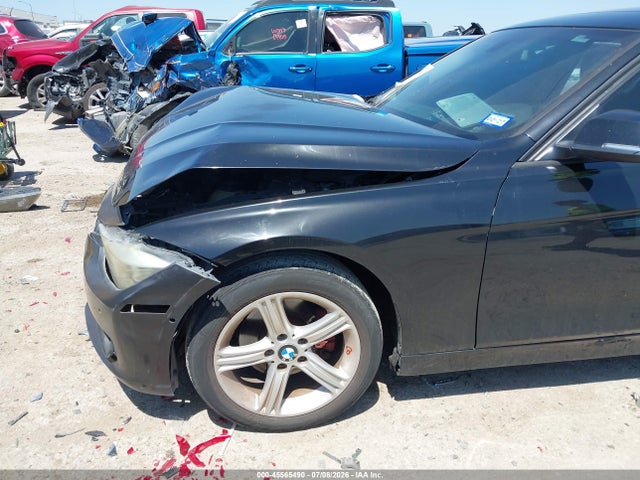 45565490 :رقم المزاد ، WBA3B1C57EP679054 vin ، 2014 Bmw 320i مزاد بيع