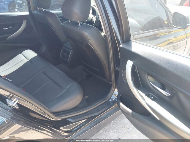 45565490 :رقم المزاد ، WBA3B1C57EP679054 vin ، 2014 Bmw 320i مزاد بيع