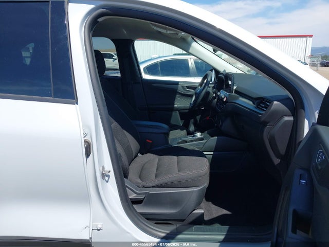 1FMCU9GN8SUA57092 Ford Escape Active