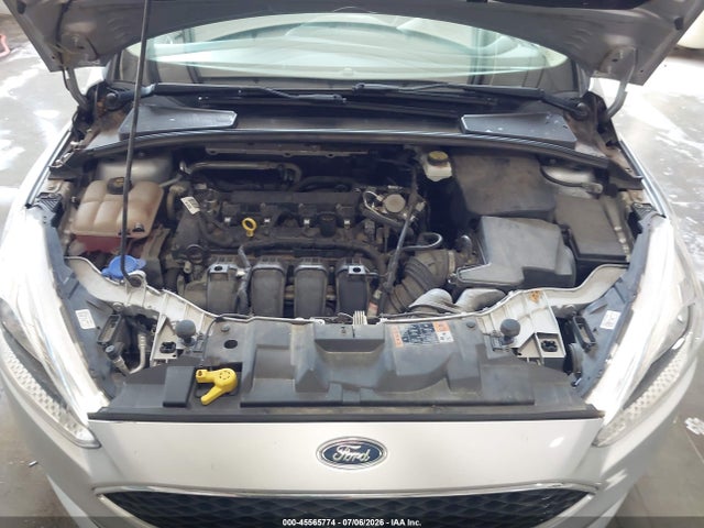 1FADP3F25JL328284 Ford FOCUS SE