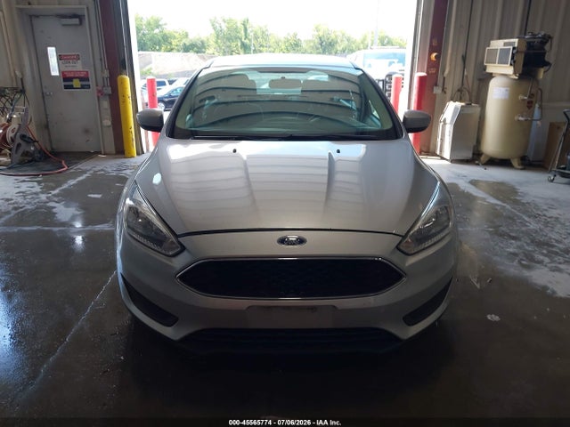 1FADP3F25JL328284 Ford FOCUS SE