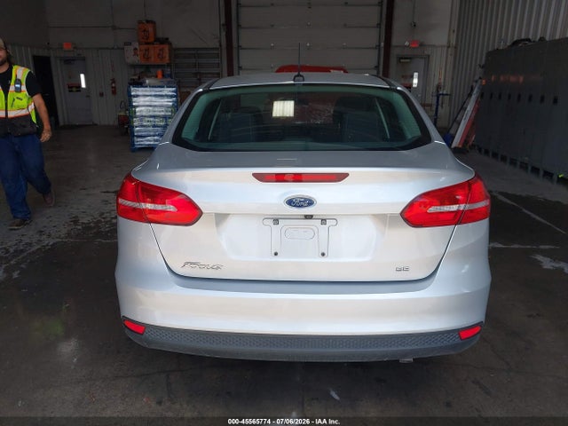 1FADP3F25JL328284 Ford FOCUS SE