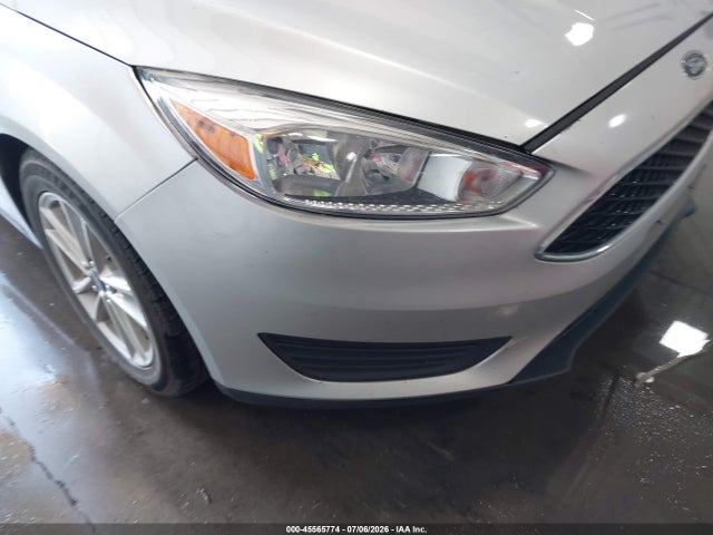 1FADP3F25JL328284 Ford FOCUS SE