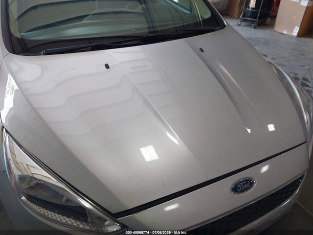 1FADP3F25JL328284 Ford FOCUS SE