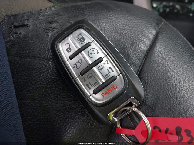 2017 Chrysler Pacifica Touring-l მანქანა იყიდება აუქციონზე, vin: 2C4RC1BG8HR811142, აუქციონის ნომერი: 45565815