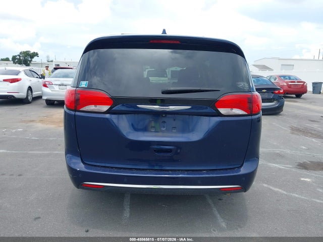 2017 Chrysler Pacifica Touring-l მანქანა იყიდება აუქციონზე, vin: 2C4RC1BG8HR811142, აუქციონის ნომერი: 45565815
