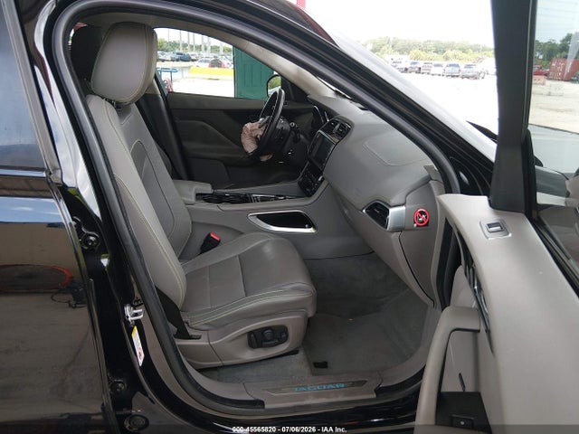 Aukcja sprzedaży 2017 Jaguar F-pace 35t R-sport, vin: SADCL2BV3HA059241, numer aukcji: 45565820