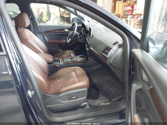 Продаж на аукціоні авто 2018 Audi Q5 2.0t Premium, vin: WA1ANAFY6J2220509, номер лоту: 45565839