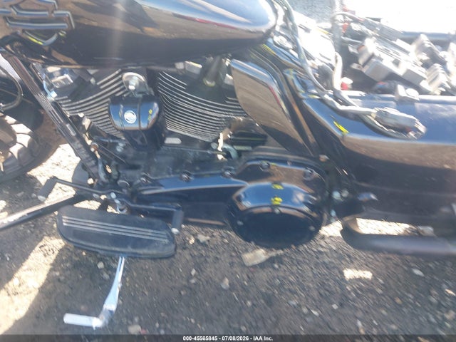 Harley-Davidson FLHRXS 2018 1HD1KVC18JB666303 Image 9