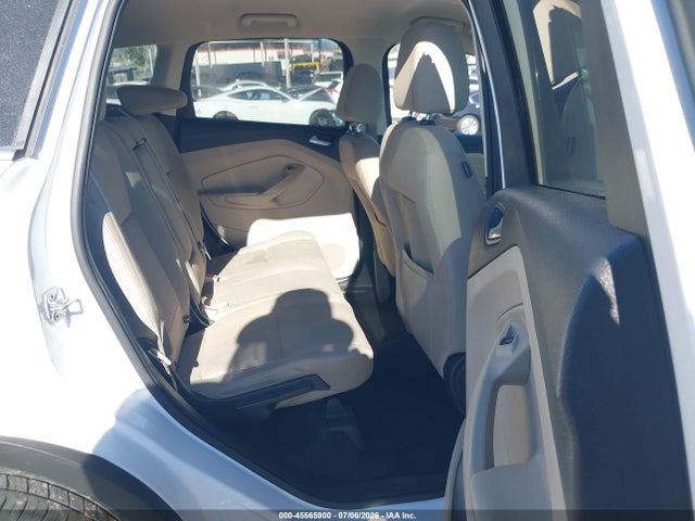 1FMCU9GDXHUD45471 Ford ESCAPE SE