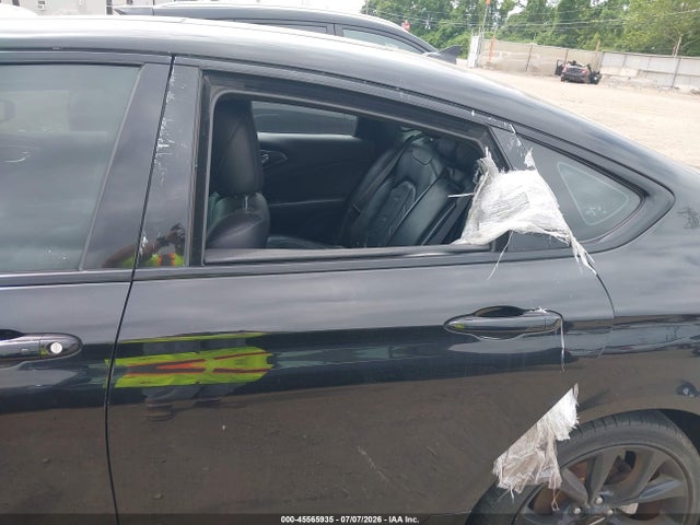 Продажа на аукционе авто 2015 Chrysler 200 S, vin: 1C3CCCDG5FN589513, номер лота: 45565935