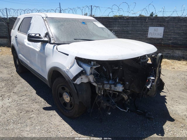 Ford Utility Police Interceptor 2015 1FM5K8AR3FGB75740 Image 14