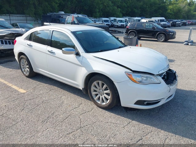2014 Chrysler 200 Limited მანქანა იყიდება აუქციონზე, vin: 1C3CCBCG3EN159358, აუქციონის ნომერი: 45566019