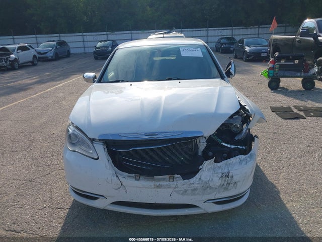 2014 Chrysler 200 Limited მანქანა იყიდება აუქციონზე, vin: 1C3CCBCG3EN159358, აუქციონის ნომერი: 45566019