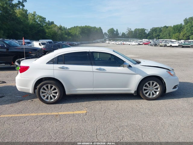 2014 Chrysler 200 Limited მანქანა იყიდება აუქციონზე, vin: 1C3CCBCG3EN159358, აუქციონის ნომერი: 45566019