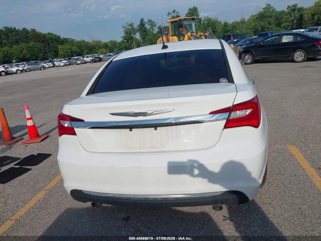 2014 Chrysler 200 Limited მანქანა იყიდება აუქციონზე, vin: 1C3CCBCG3EN159358, აუქციონის ნომერი: 45566019