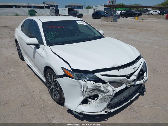 Продажа на аукционе авто 2018 Toyota Camry Se, vin: 4T1B11HK8JU014770, номер лота: 45566200