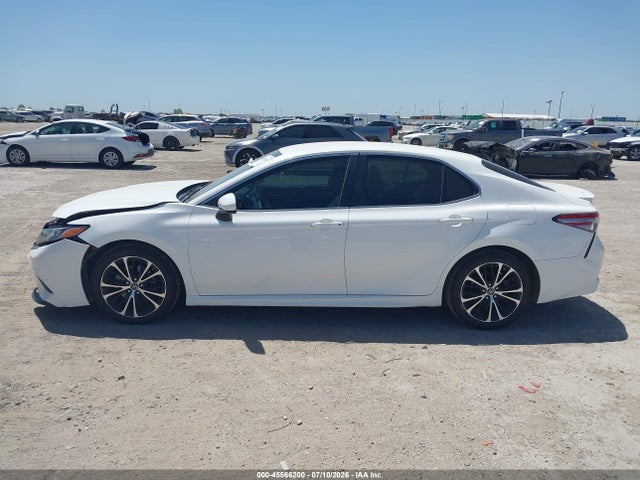 Продажа на аукционе авто 2018 Toyota Camry Se, vin: 4T1B11HK8JU014770, номер лота: 45566200