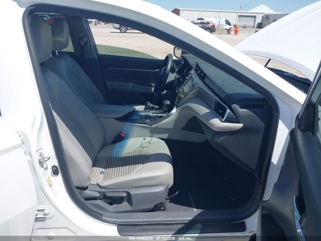 Продажа на аукционе авто 2018 Toyota Camry Se, vin: 4T1B11HK8JU014770, номер лота: 45566200