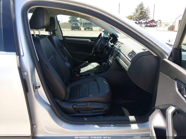 Aukcja sprzedaży 2017 Volkswagen Passat 1.8t R-line, vin: 1VWDT7A34HC044469, numer aukcji: 45566222